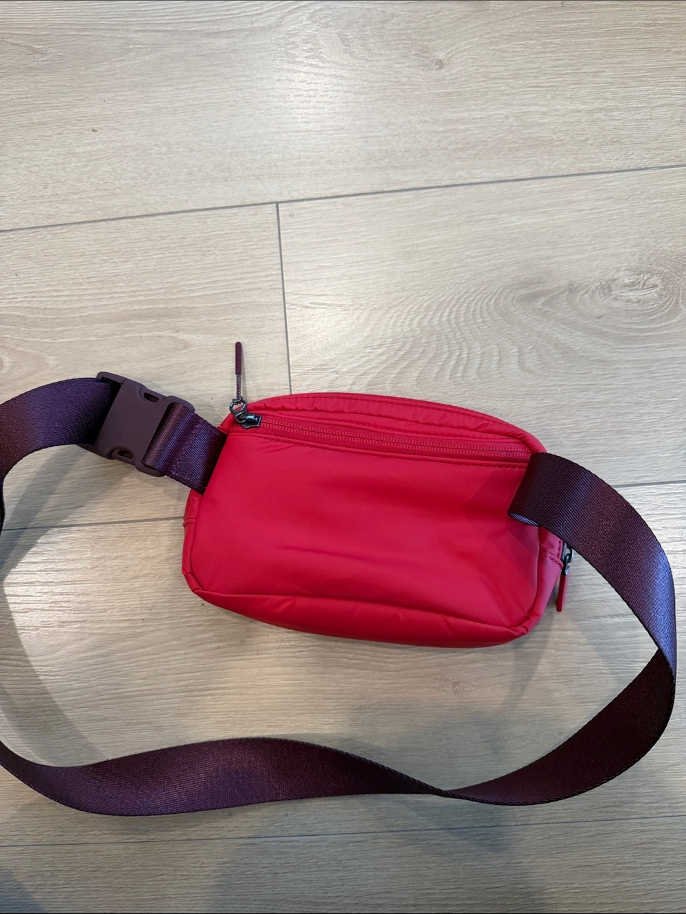 ✨Host pick✨Rare LULULEMON Olympic Team Canada Red Wine Berry Mini Crossbody Bag - Picture 6 of 7